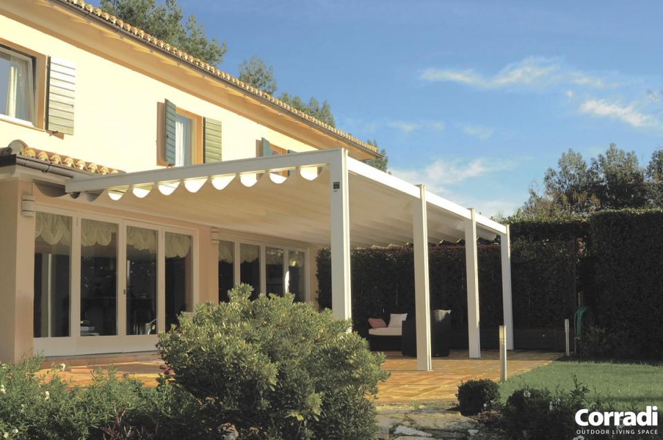 Pergotenda giardino in casa