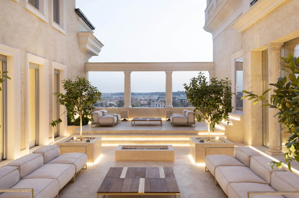 Collezione esclusiva di divani di lusso per esterni