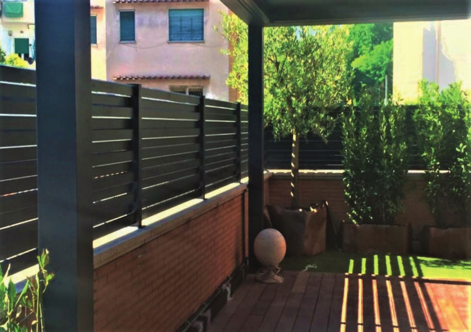 Frangisole in alluminio per esterni